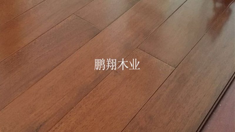 地板代理加盟的价格并非单一因素决定，而是由多个方面构成。主要包括：